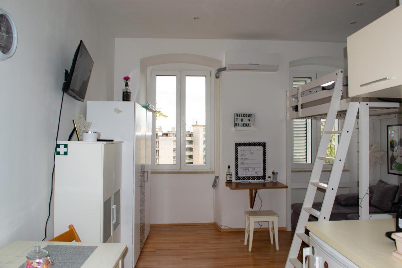 Studio Apartment Kontiki Rijeka Buitenkant foto